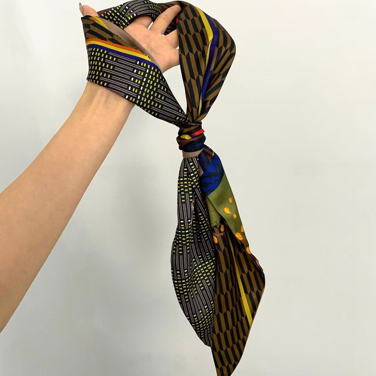 Luxury Print Long Hair Ribbon  - огляд і ціна Women Bags H&M