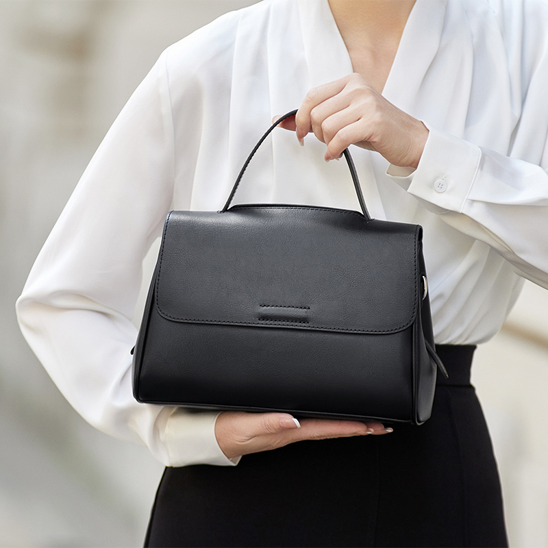 ZOOLER Handcraft Real Leather  - огляд і ціна Women'S Bags Top 10